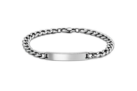 Silbernes Herrenarmband mit rechteckigem Edelstahl-Element freigestellt